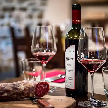 House Marica שמארטנו